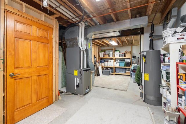 13 OLDE PALTZER LANE, Appleton, WI 54913