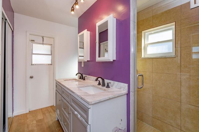 8437 ALVERON AVENUE, Orlando, FL 32817