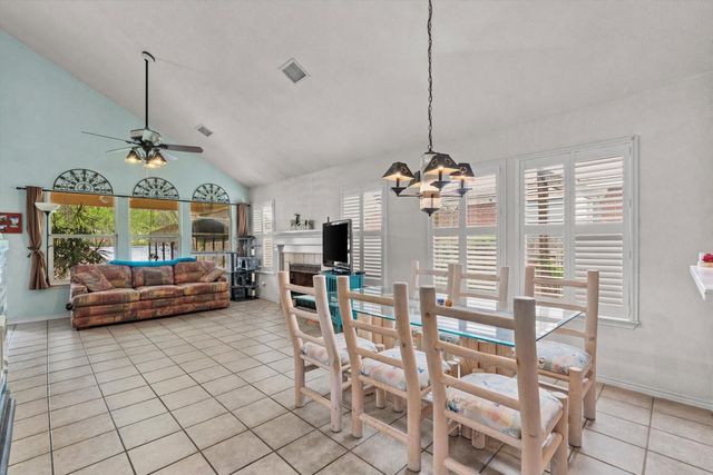 3848 Willie Mays LN, Round Rock, TX 78665