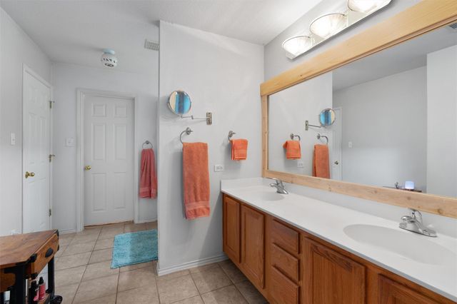 3848 Willie Mays LN, Round Rock, TX 78665