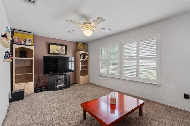 3848 Willie Mays LN, Round Rock, TX 78665