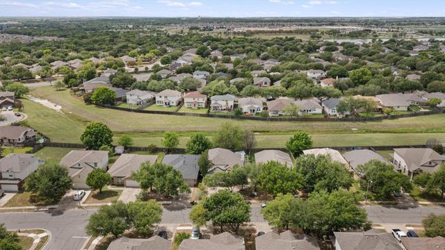 3848 Willie Mays LN, Round Rock, TX 78665