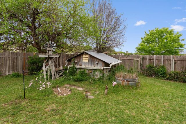 3848 Willie Mays LN, Round Rock, TX 78665