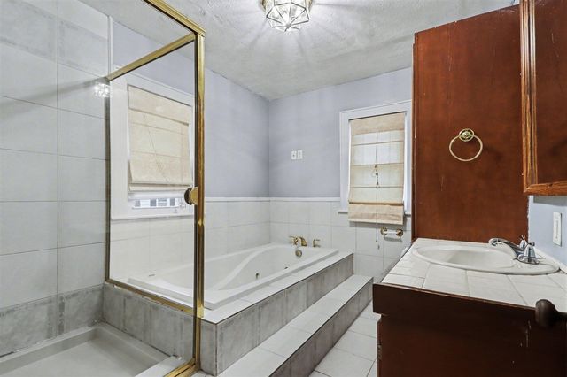 3723 Lovers Lane, Kalamazoo, MI 49001