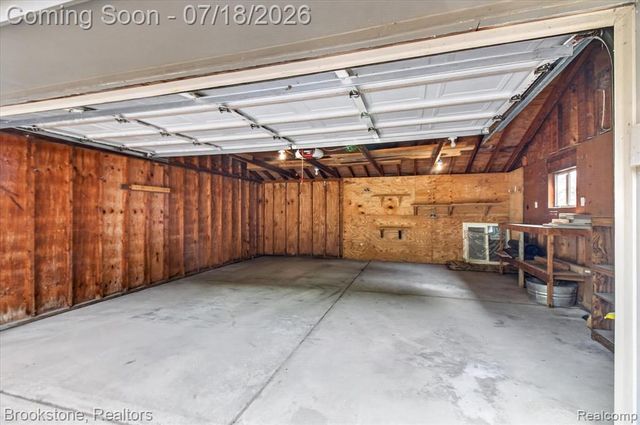 7176 Perry Lake Road, Clarkston, MI 48346