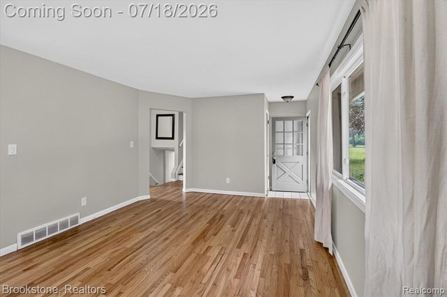 7176 Perry Lake Road, Clarkston, MI 48346