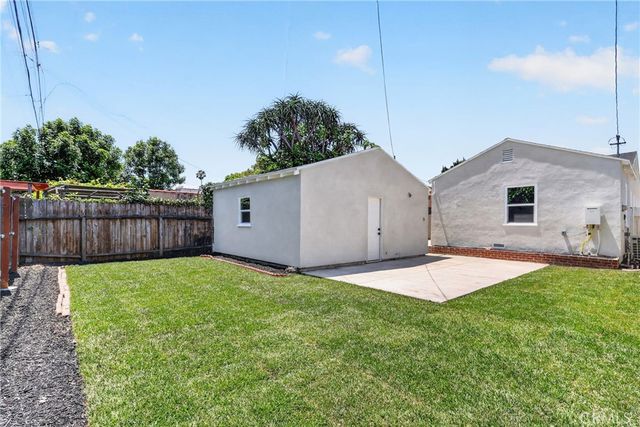 5924 Lewis, Long Beach, CA 90805