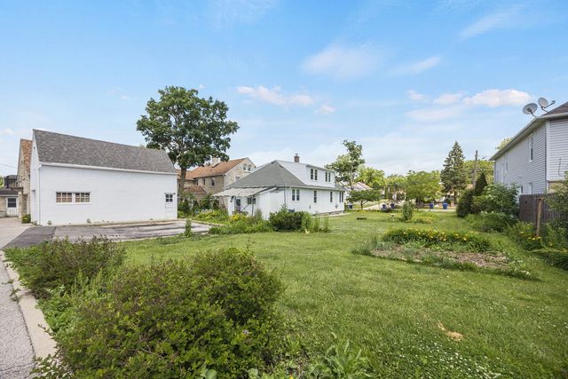 239 Burchell Avenue, Highwood, IL 60040