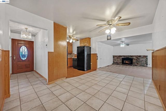 1504 Yosemite Dr, Antioch, CA 94509