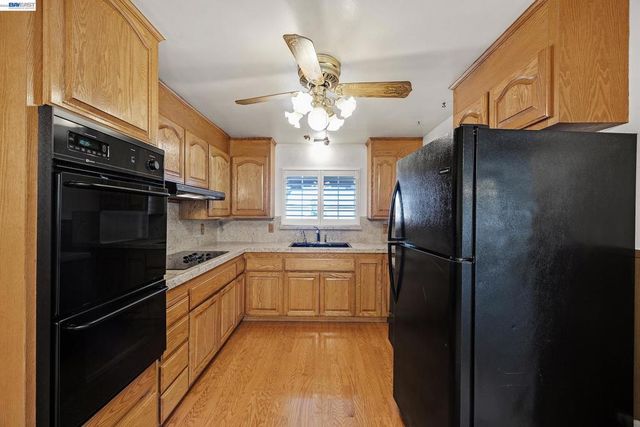 1504 Yosemite Dr, Antioch, CA 94509
