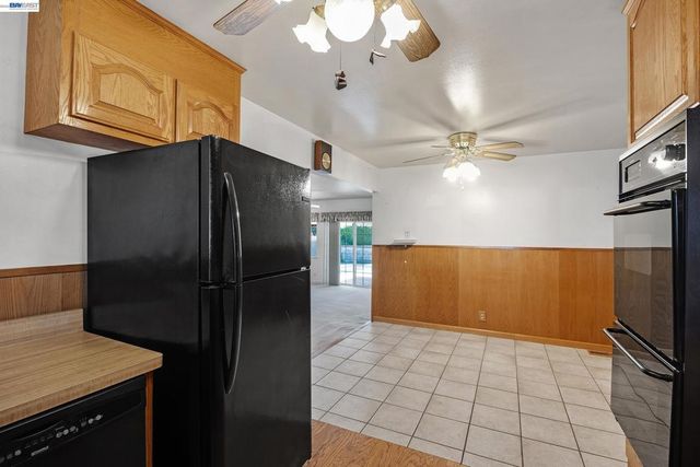 1504 Yosemite Dr, Antioch, CA 94509