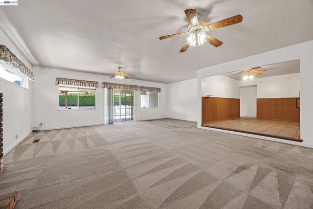 1504 Yosemite Dr, Antioch, CA 94509