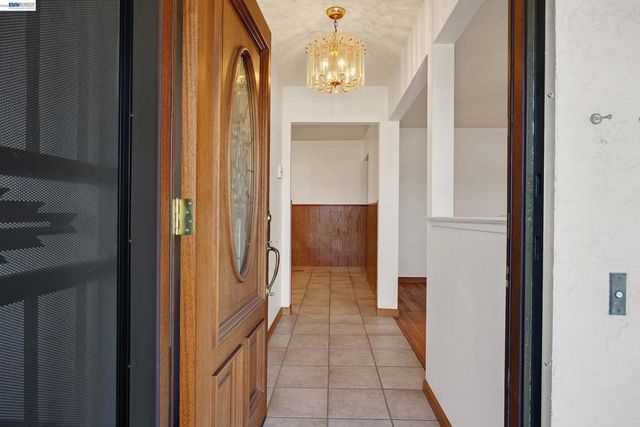 1504 Yosemite Dr, Antioch, CA 94509