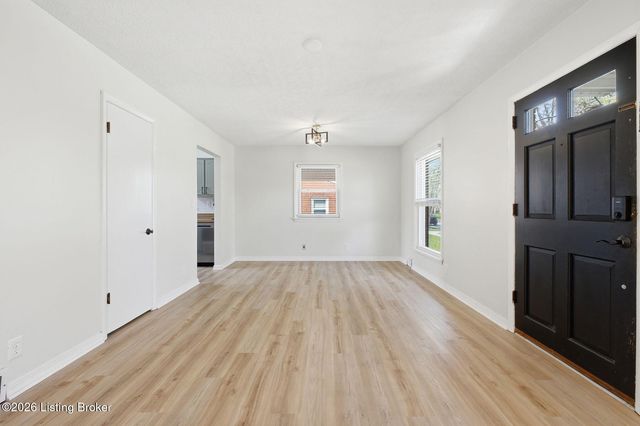 2608 Woodsdale Ave, Louisville, KY 40220