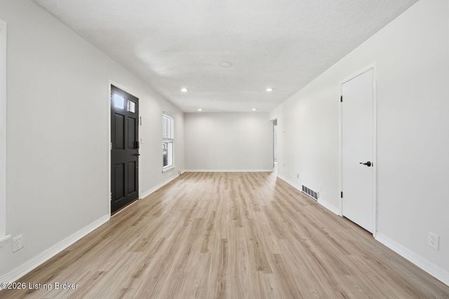 2608 Woodsdale Ave, Louisville, KY 40220