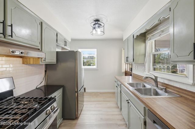 2608 Woodsdale Ave, Louisville, KY 40220