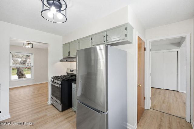 2608 Woodsdale Ave, Louisville, KY 40220