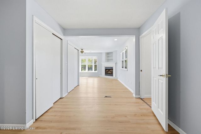 2608 Woodsdale Ave, Louisville, KY 40220