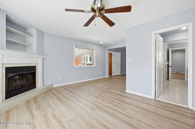 2608 Woodsdale Ave, Louisville, KY 40220