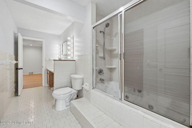 2608 Woodsdale Ave, Louisville, KY 40220