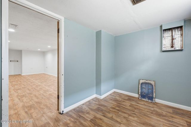 2608 Woodsdale Ave, Louisville, KY 40220