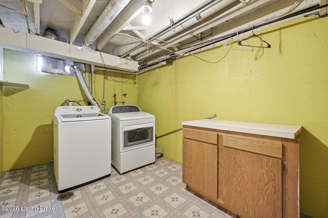 2608 Woodsdale Ave, Louisville, KY 40220