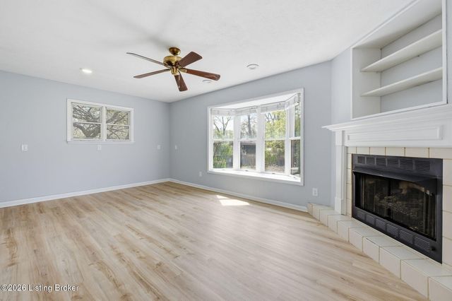 2608 Woodsdale Ave, Louisville, KY 40220