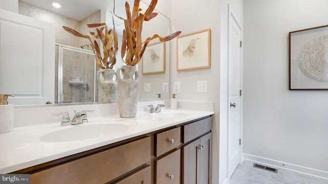 0003 WINTER WREN LN, Jeffersonton, VA 22724