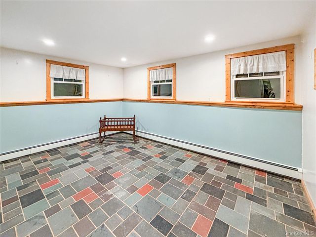 25 E Mountain Road S, Cold Spring, NY 10516