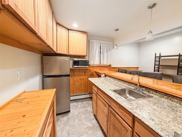 25 E Mountain Road S, Cold Spring, NY 10516