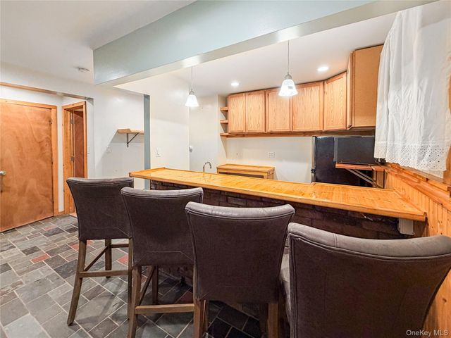 25 E Mountain Road S, Cold Spring, NY 10516