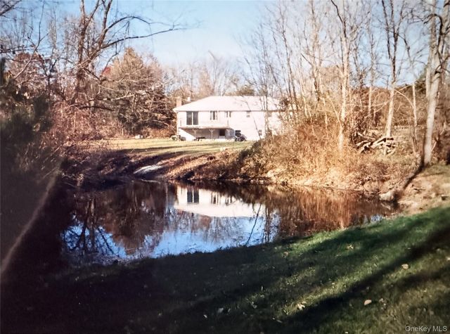 25 E Mountain Road S, Cold Spring, NY 10516