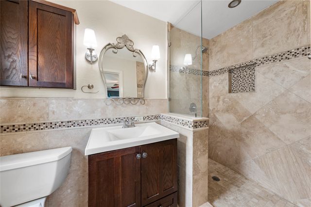 740 Wedgewood Drive, Woodway, TX 76712