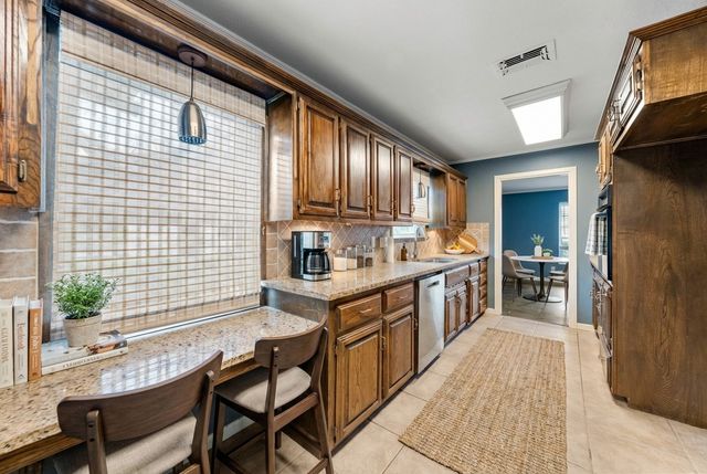 740 Wedgewood Drive, Woodway, TX 76712