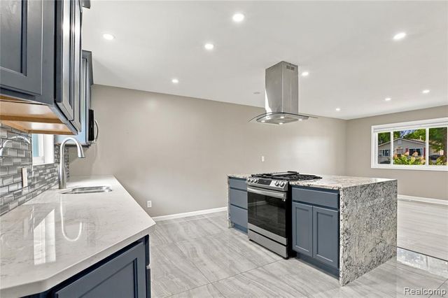 635 S 31st Street, Saginaw, MI 48601