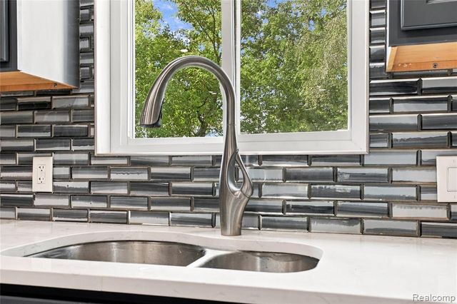 635 S 31st Street, Saginaw, MI 48601