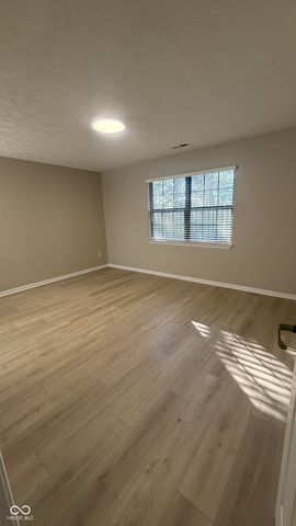 14610 Village Park East Drive, Carmel, IN 46033