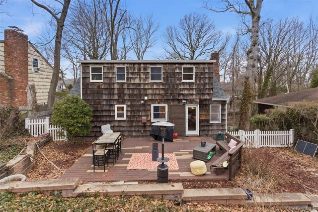 319 Jefferson Street, Centerport, NY 11721