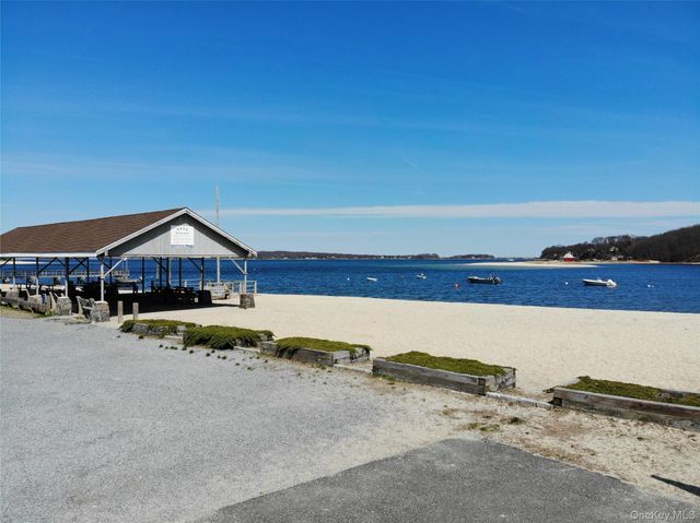 319 Jefferson Street, Centerport, NY 11721