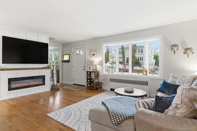 319 Jefferson Street, Centerport, NY 11721