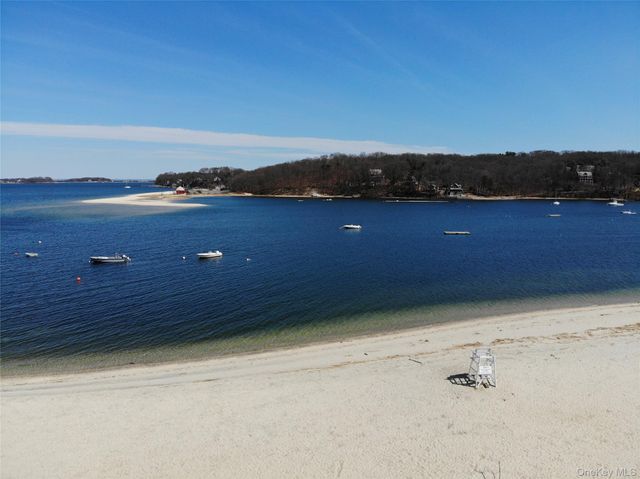 319 Jefferson Street, Centerport, NY 11721