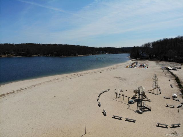 319 Jefferson Street, Centerport, NY 11721