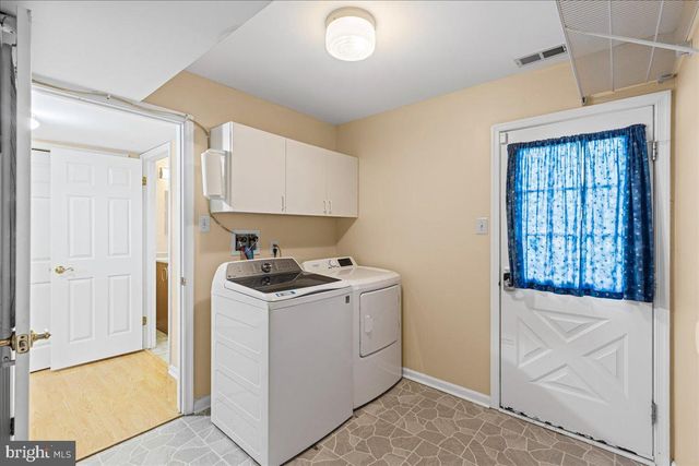 307 COLORADO TRL, Browns Mills, NJ 08015