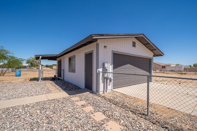 16208 W VISTA Avenue, Litchfield Park, AZ 85340