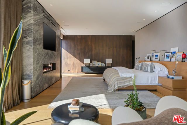 1877 Rising Glen Road, Los Angeles, CA 90069