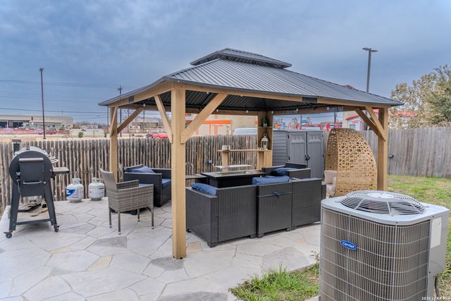 9230 Monsanto, San Antonio, TX 78214