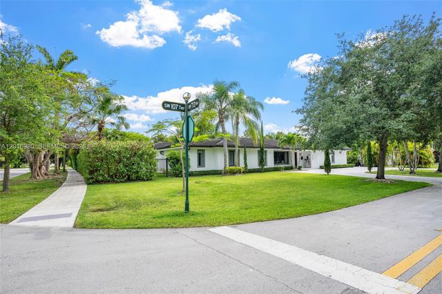 7200 SW 107th Ter, Pinecrest, FL 33156