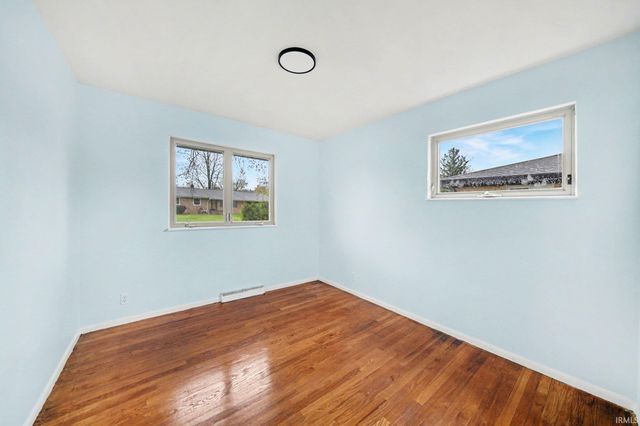 50740 Parian Avenue, South Bend, IN 46637