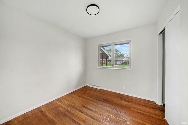 50740 Parian Avenue, South Bend, IN 46637