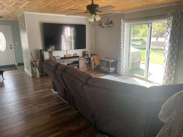 519 W Oak Street, Fremont, MI 49412